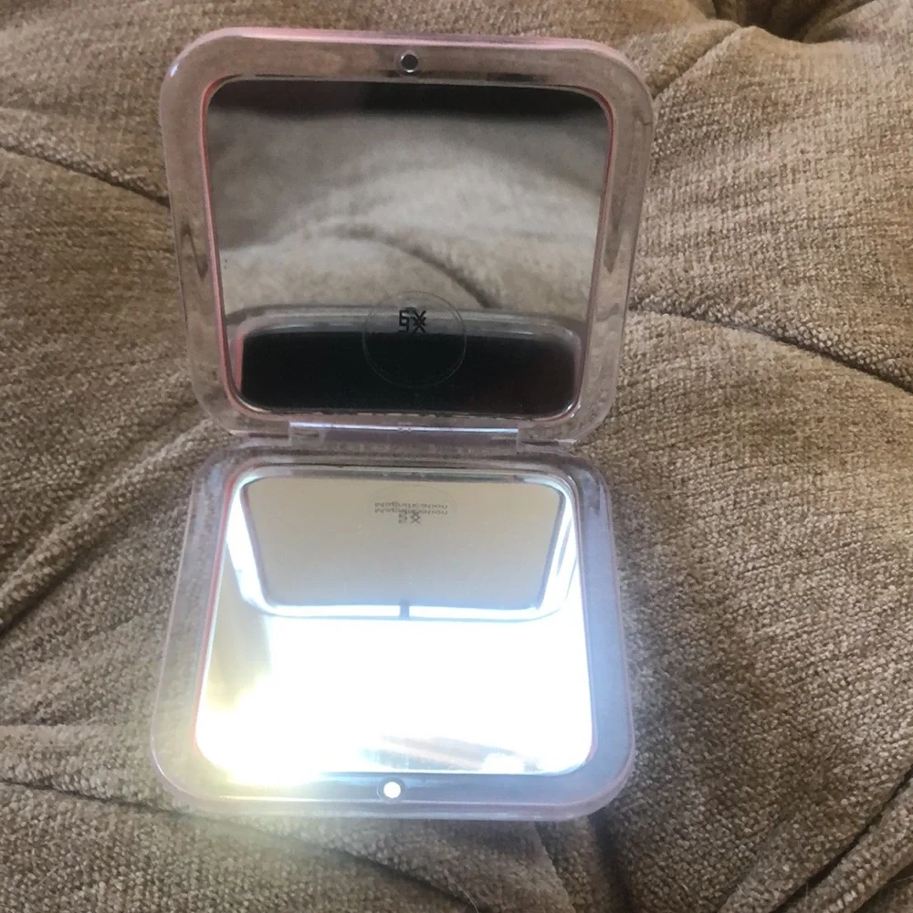 Compact Mirror
